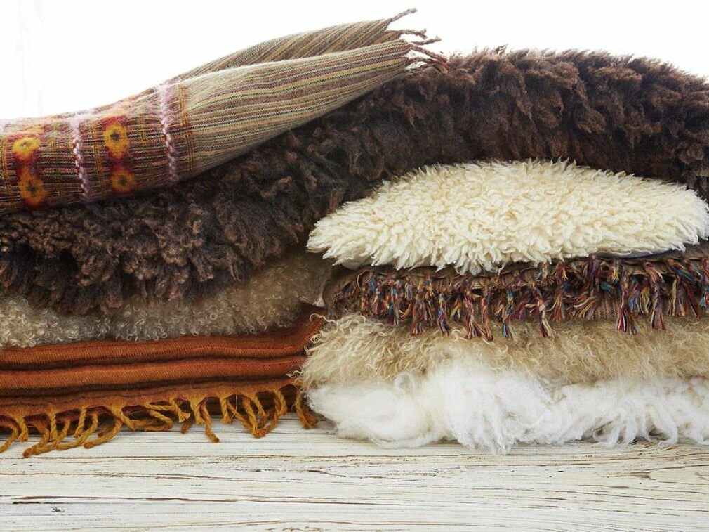 A Comparison of Rug Materials